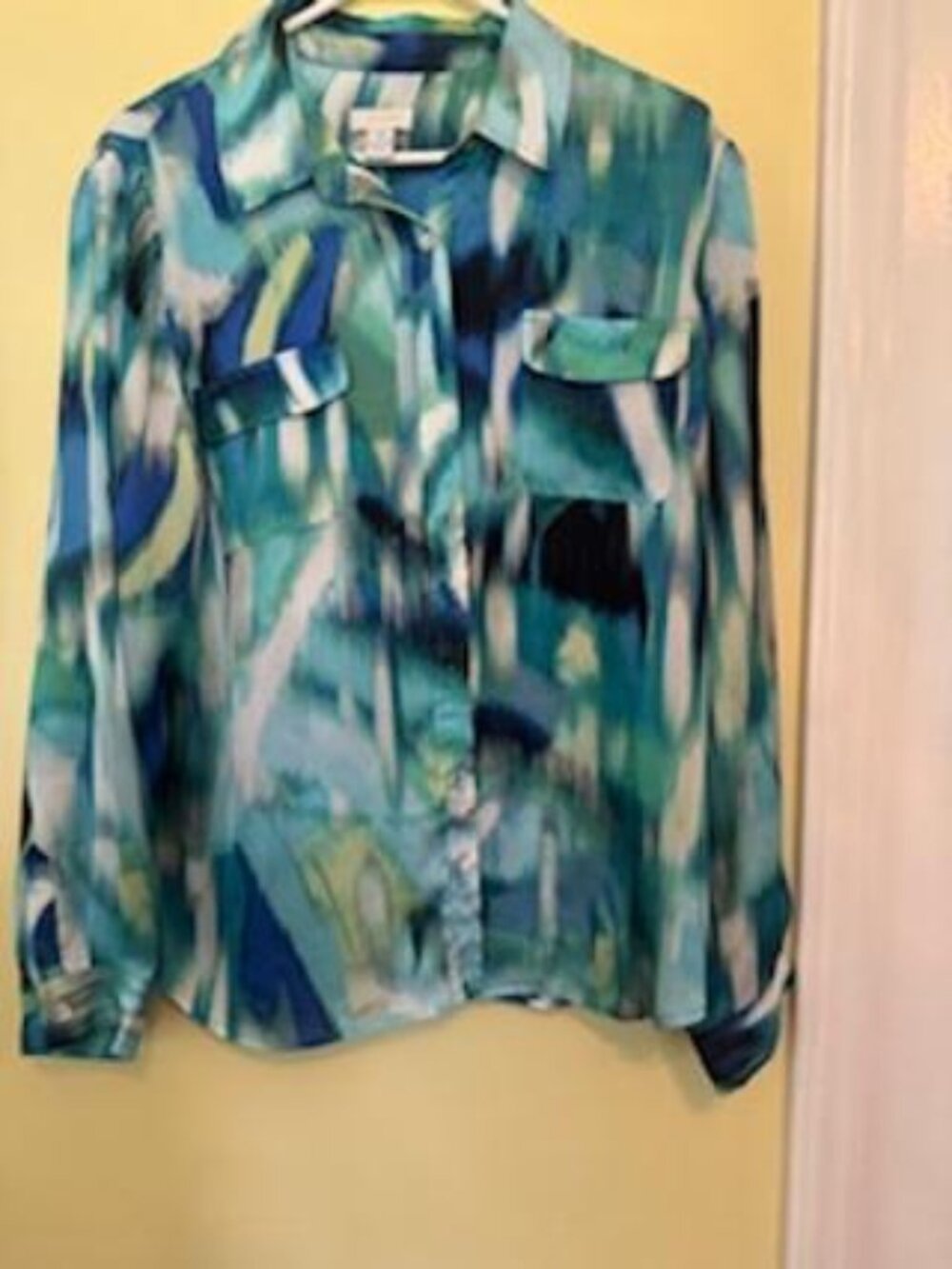 Women's Chico's Colorful Blouse Size 2